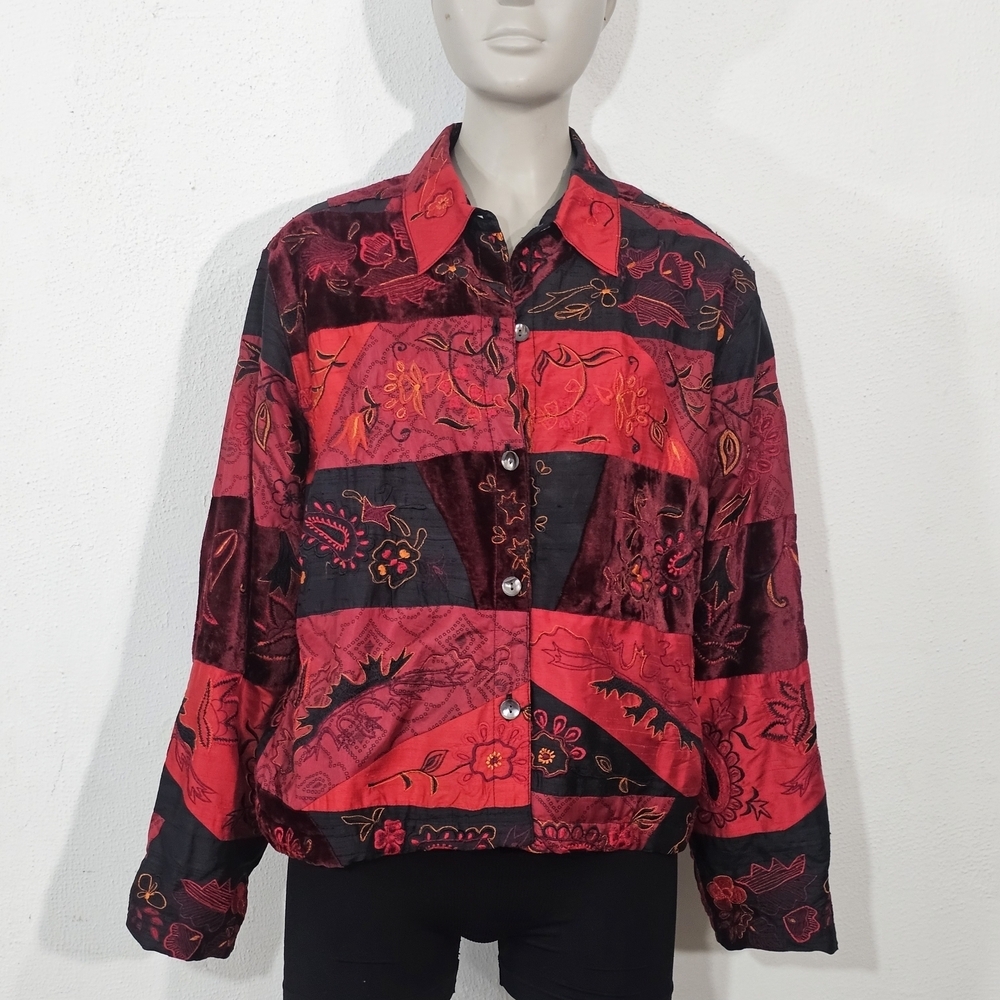 Chico's Red and Black Patterned Jacketvintage, dating its production to the 80s